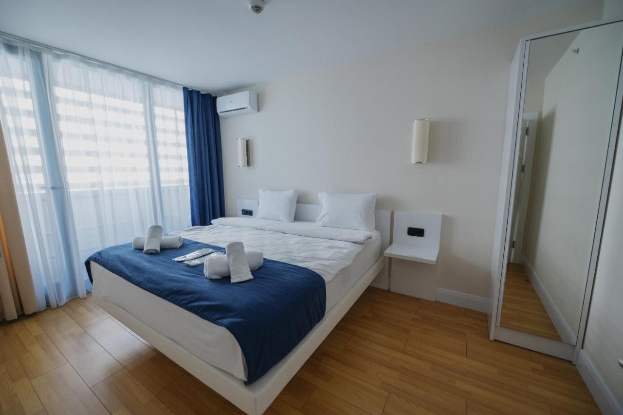 Blue Orbi City Hotel Batumi Esterno foto