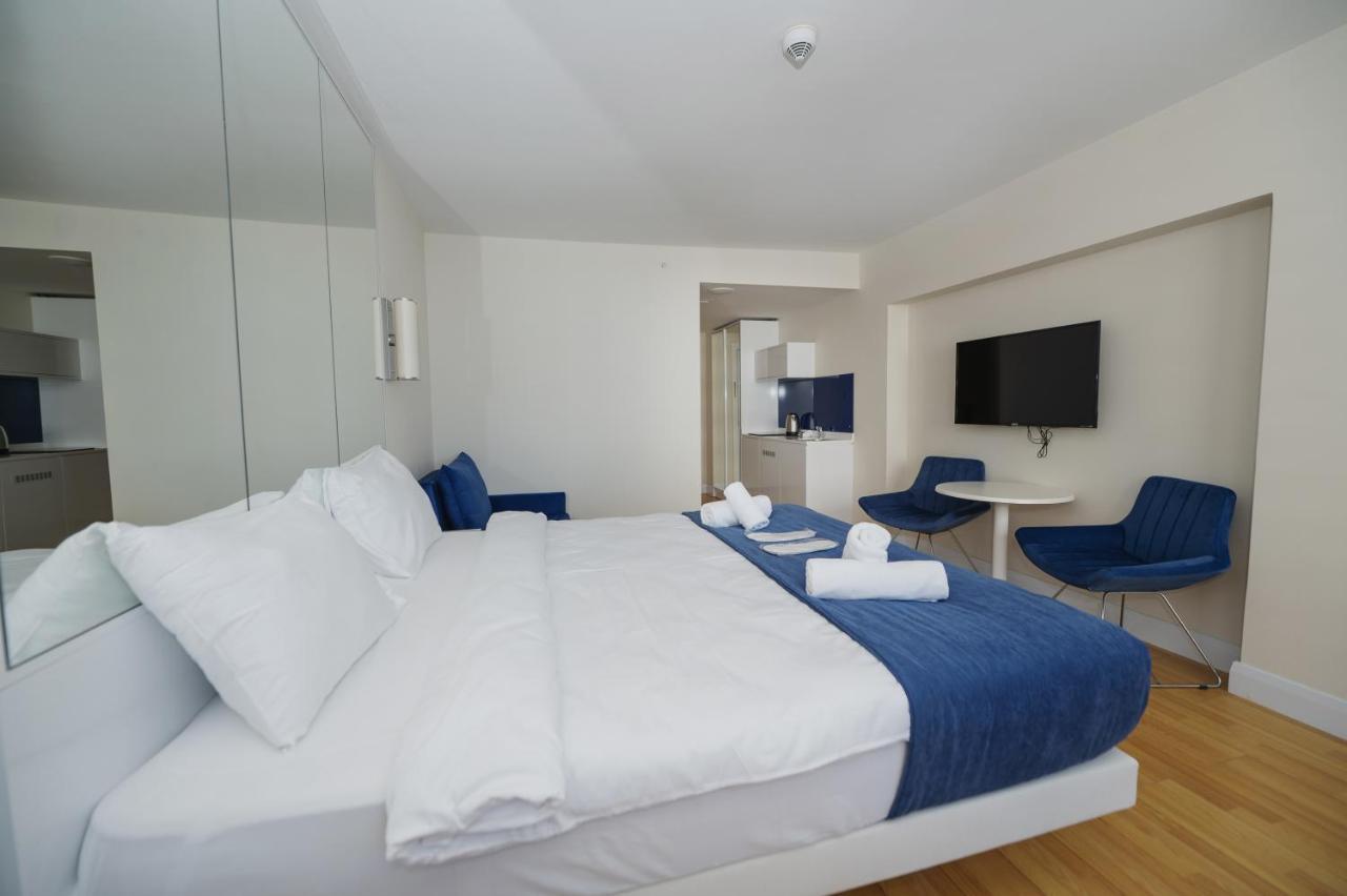Blue Orbi City Hotel Batumi Esterno foto
